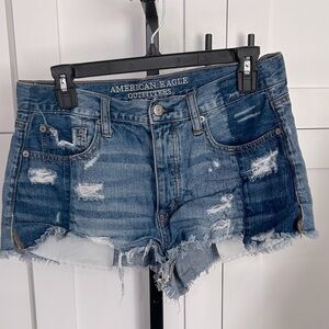 American Eagle Outfitters Distressed Jean Shorts - Sz 8 - EUC